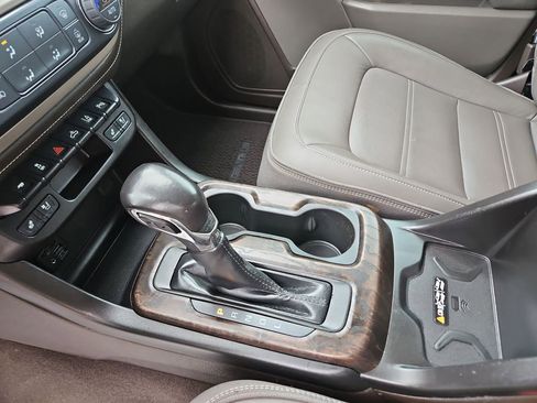 Used 2022 GMC Canyon Denali image 23