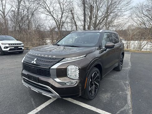 Used 2022 Mitsubishi Outlander SEL image 1