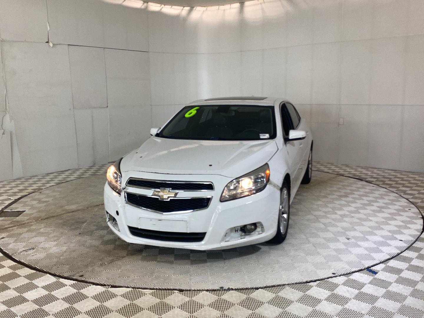 Used 2016 Chevrolet Malibu LT w/ Sun And Convenience Package FWD image 7