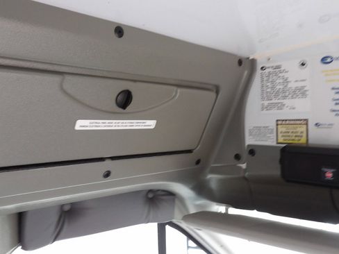 Used 2016 Ford Transit 250 138 RWD image 31