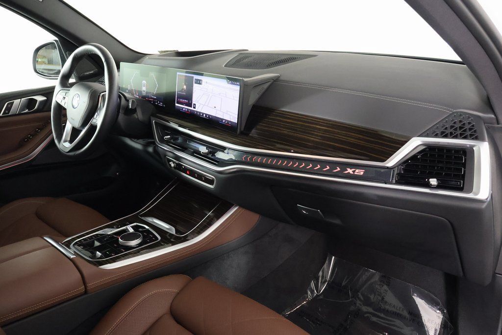 Certified 2026 BMW X5 xDrive50e w/ Climate Comfort Package AWD/4WD image 9