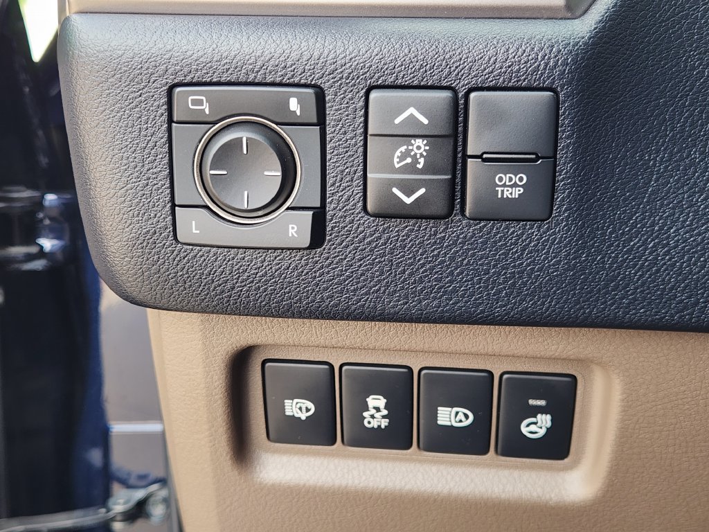 Used 2022 Lexus GX 460 Premium w/ Premium Package AWD/4WD image 21