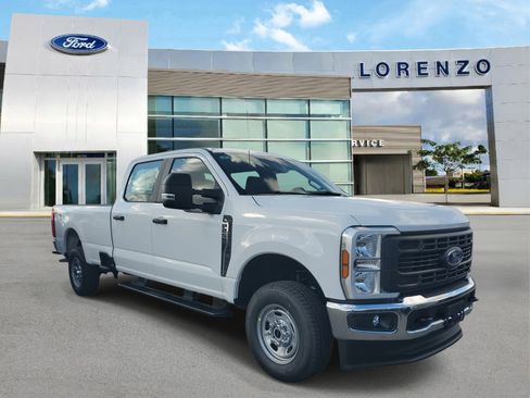 New 2026 Ford F250 XL w/ XL Chrome Package image 3