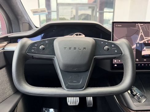 Used 2023 Tesla Model X AWD/4WD image 14