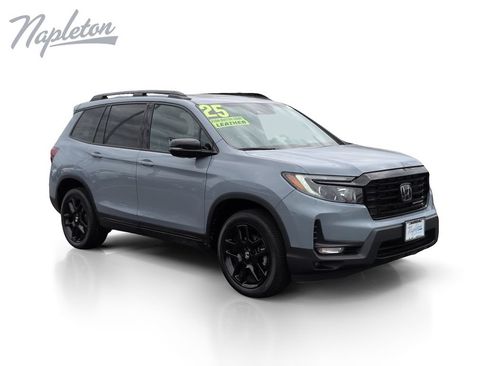 Used 2025 Honda Passport Black Edition image 8