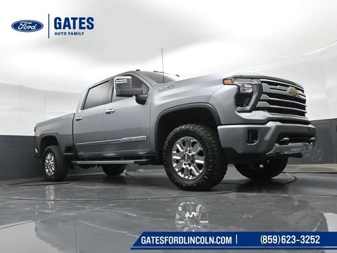 Used 2024 Chevrolet Silverado 2500 High Country w/ High Country Premium Package AWD/4WD image 43