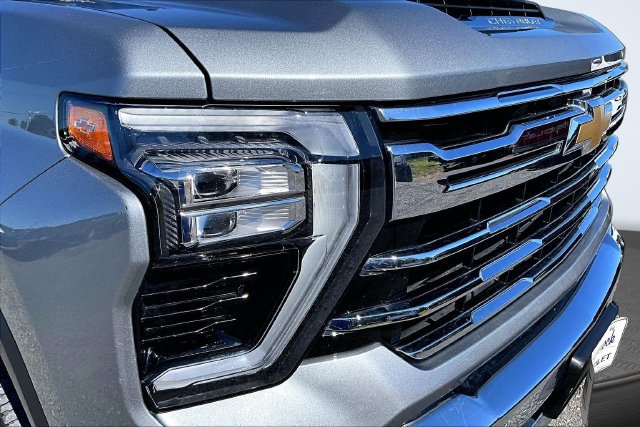 Used 2026 Chevrolet Silverado 2500 LTZ AWD/4WD image 29