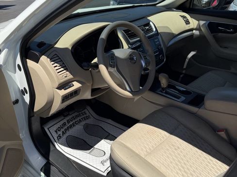 Used 2016 Nissan Altima 2.5 S w/ Power Driver Seat Package FWD image 10