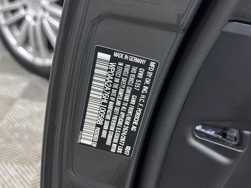 Used 2017 Porsche Panamera 4 image 24