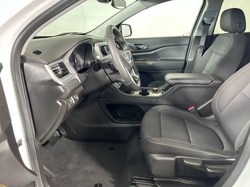 Used 2023 GMC Acadia SLE FWD image 12