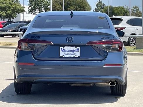 Used 2025 Honda Civic Sport image 5