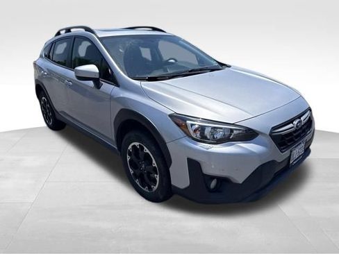 Used 2021 Subaru Crosstrek 2.0i Premium w/ Moonroof Package AWD/4WD image 11