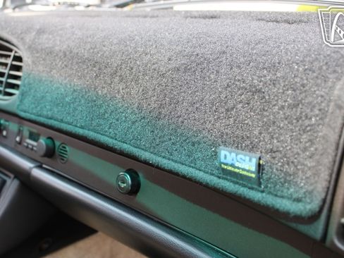 Used 1987 Porsche 944 S image 2