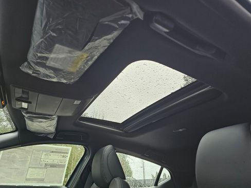 New 2026 MAZDA MAZDA3 Hatchback w/Premium Plus Pkg image 12