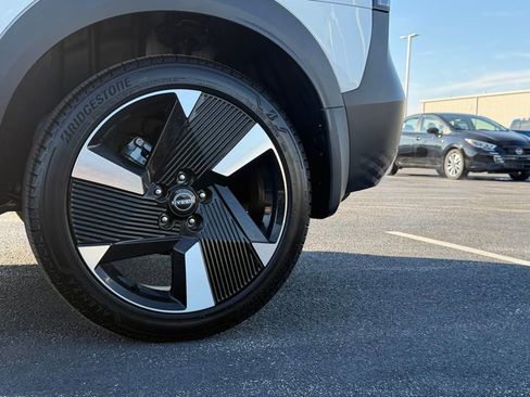 Used 2025 Nissan Kicks SR image 43