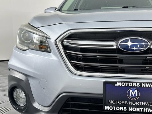 Used 2019 Subaru Outback 2.5i Premium image 4