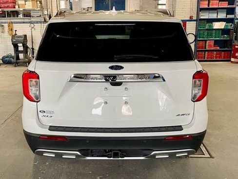 Certified 2024 Ford Explorer XLT w/ Equipment Group 202A AWD/4WD image 5