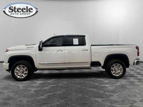 Used 2025 Chevrolet Silverado 2500 High Country w/ Technology Package image 2
