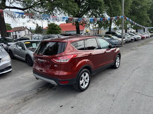 Used 2016 Ford Escape SE AWD/4WD image 4