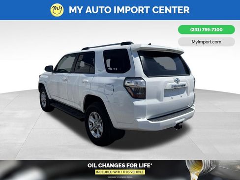 Used 2024 Toyota 4Runner SR5 Premium AWD/4WD image 4