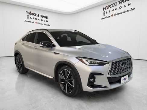 Used 2022 INFINITI QX55 Essential w/ Proassist Package AWD/4WD image 3