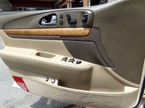 Used 2001 Lincoln Continental image 67