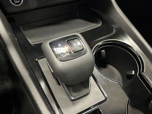 Used 2023 Nissan Rogue SV AWD/4WD image 18