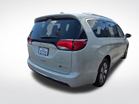 Used 2020 Chrysler Pacifica Limited w/ Advanced Safetytec Group FWD image 7