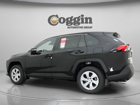 Certified 2025 Toyota RAV4 LE image 7