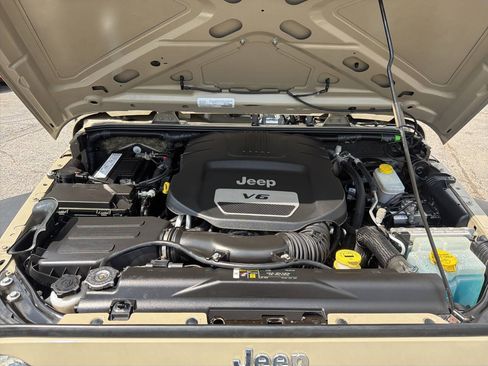 Used 2018 Jeep Wrangler Unlimited Sport S AWD/4WD image 30