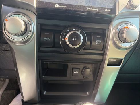 Used 2024 Toyota 4Runner SR5 Premium image 20