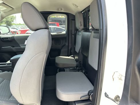 Used 2022 Toyota Tacoma SR w/ SX Package RWD image 4