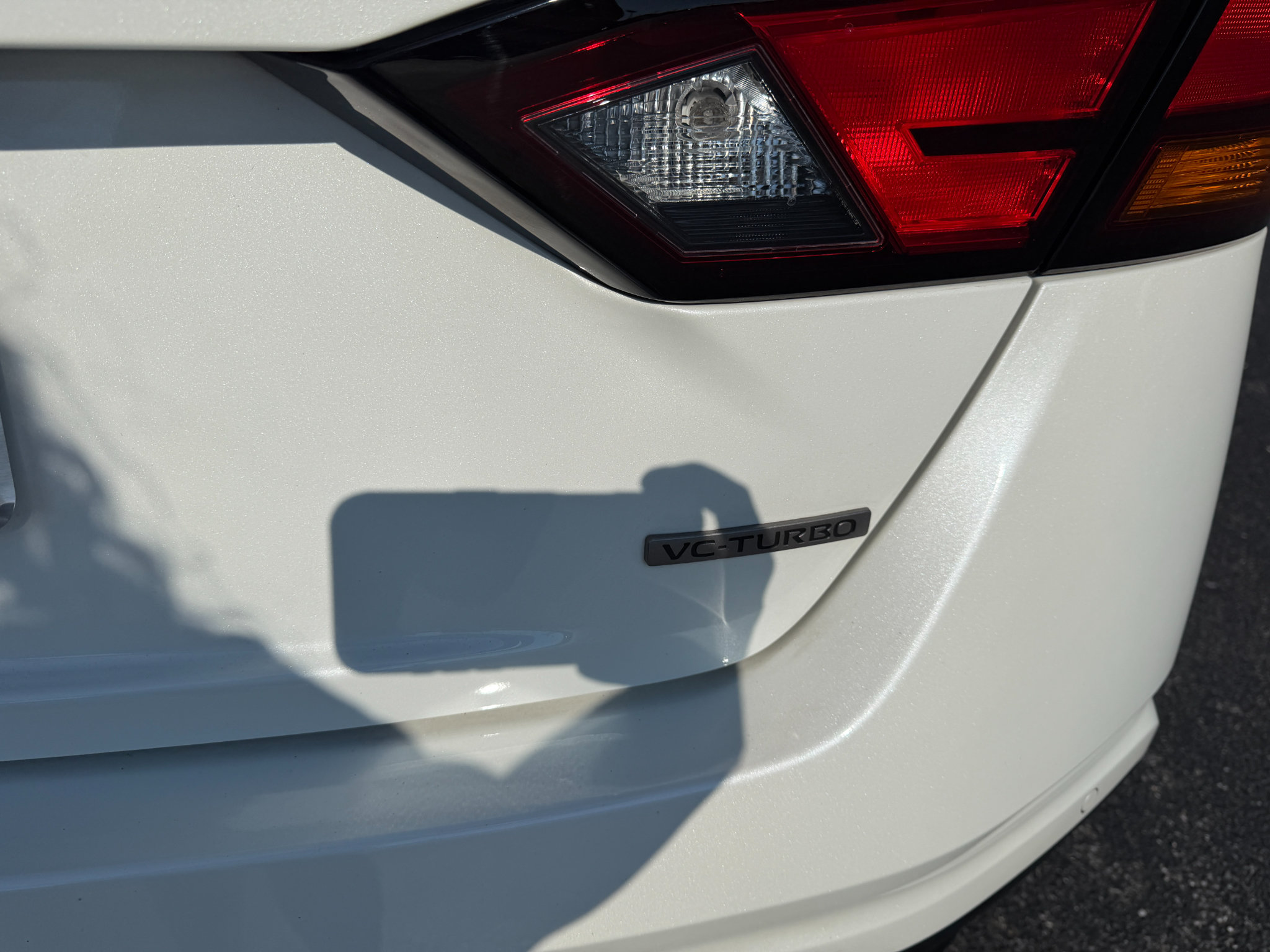 Used 2024 Nissan Altima 2.0 SR FWD image 11