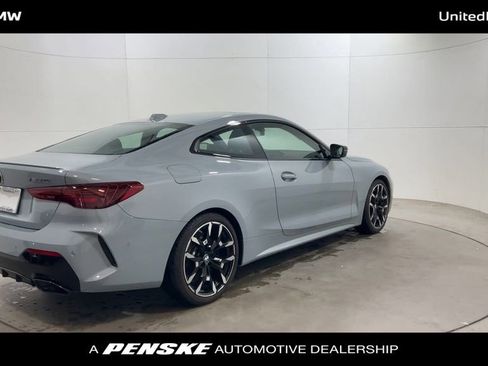 Used 2025 BMW M440i Coupe image 8