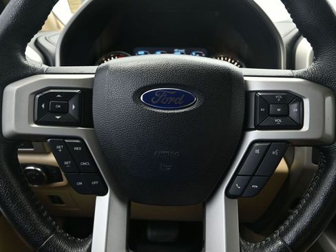 Used 2015 Ford F150 Lariat w/ Equipment Group 502A Luxury RWD image 21
