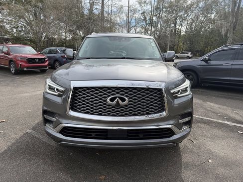Used 2019 INFINITI QX80 Luxe w/ All-Season Package image 2