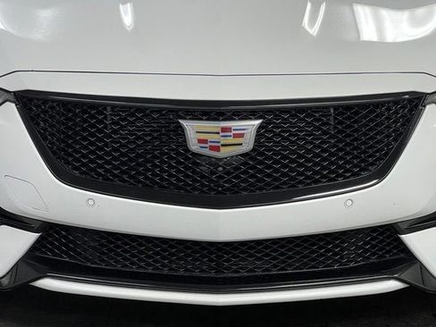 Certified 2023 Cadillac CT5 V w/ Platinum Package RWD image 9
