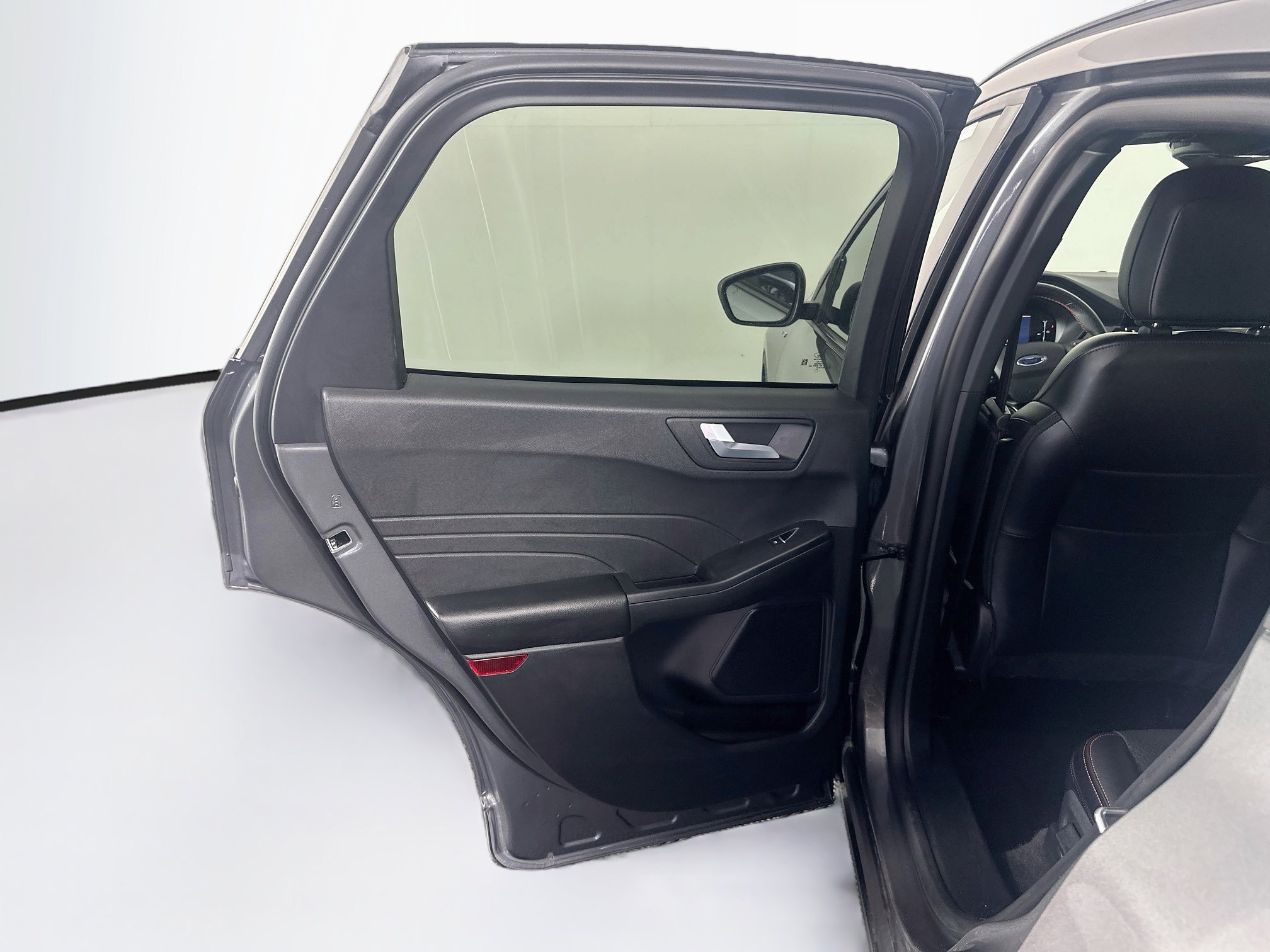 Used 2025 Ford Escape ST-Line FWD image 27