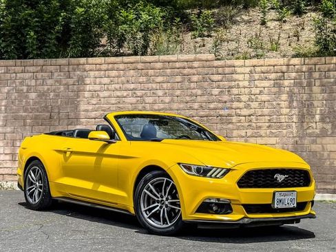 Used 2016 Ford Mustang Premium RWD image 14