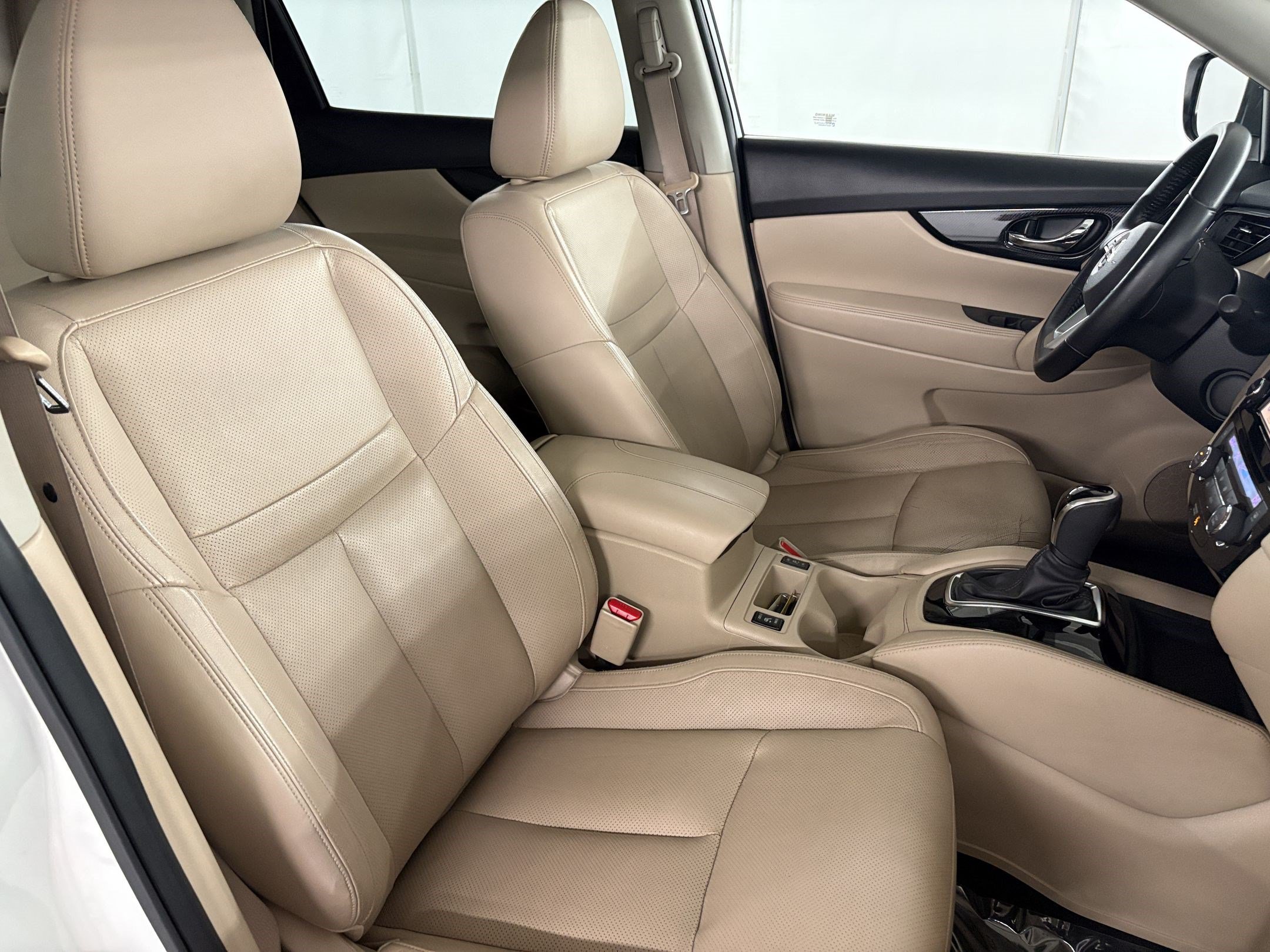 Used 2017 Nissan Rogue SL w/ SL Premium Package FWD image 25