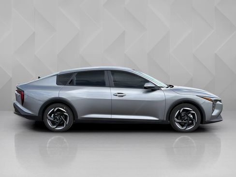 New 2026 Kia K4 EX image 4