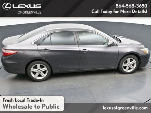 Used 2015 Toyota Camry LE image 20