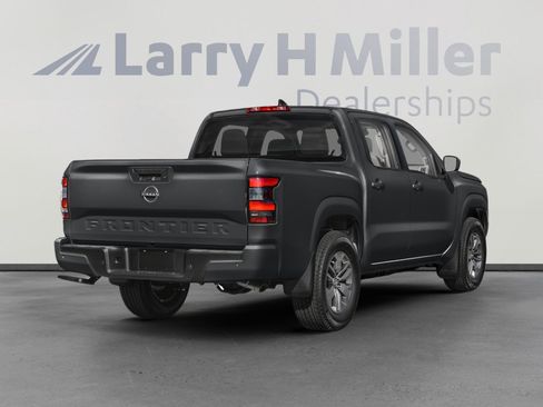 Used 2026 Nissan Frontier SV w/ All-Weather Content Package AWD/4WD image 2