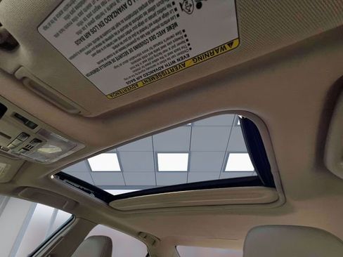 Used 2013 Toyota Camry XLE image 31