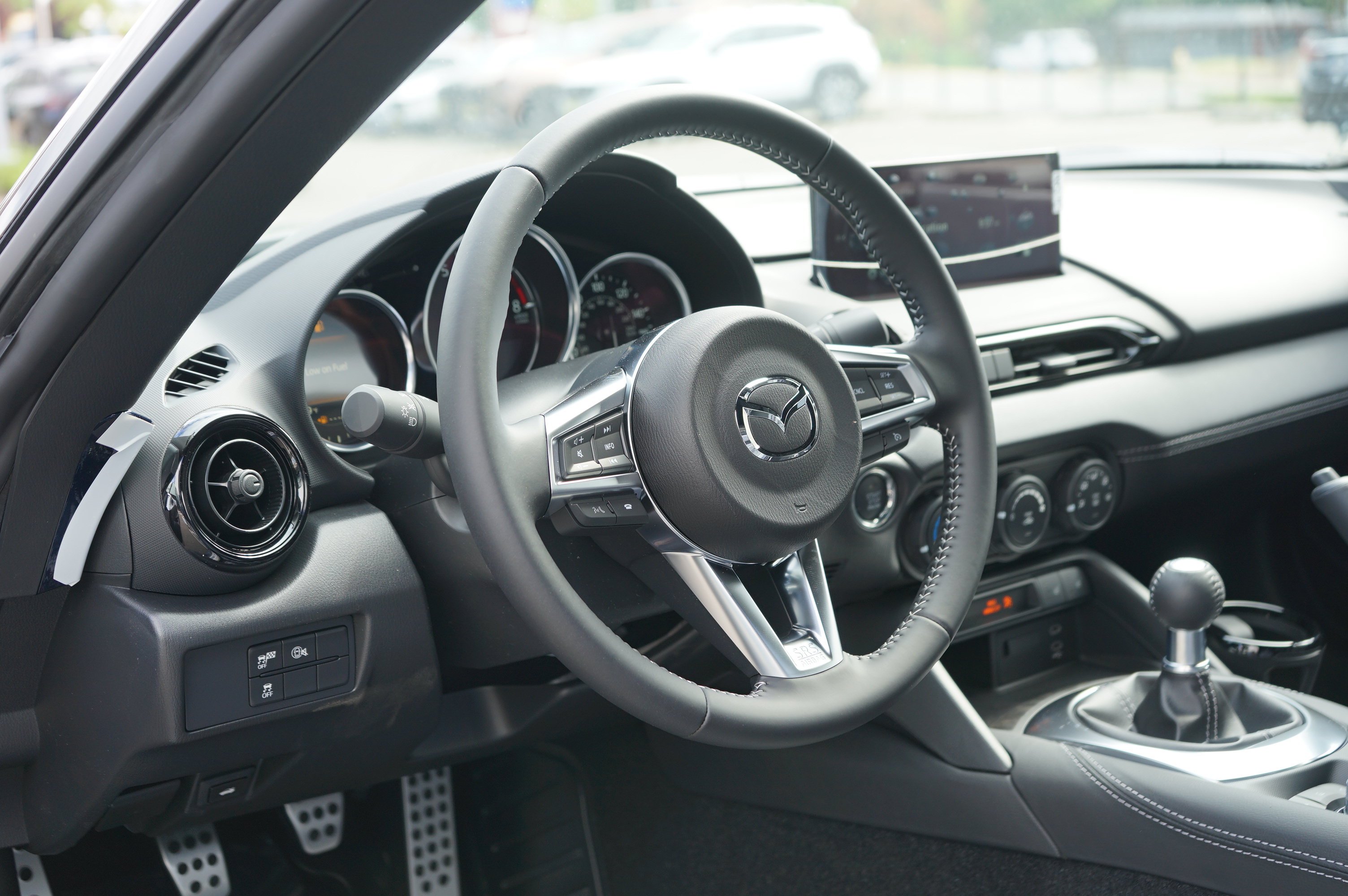 New 2026 MAZDA MX-5 Miata Club w/ Interior Package RWD image 17
