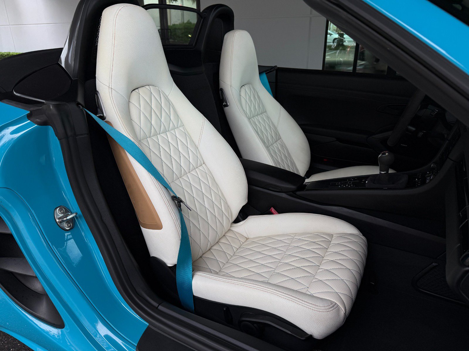 Used 2021 Porsche 718 Boxster RWD image 27