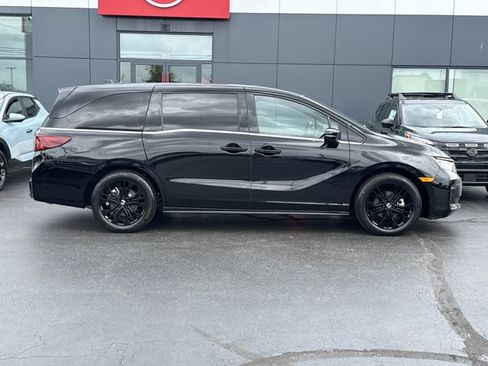 Used 2025 Honda Odyssey Sport-L image 2