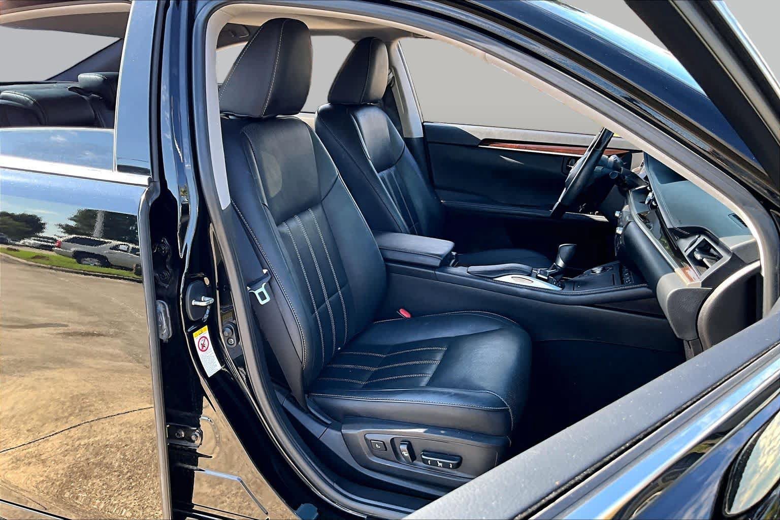 Used 2018 Lexus ES 350 w/ Luxury Package w/Wood Trim FWD image 8
