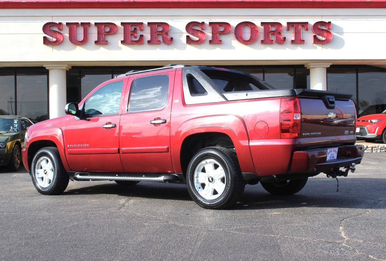 Used 2008 Chevrolet Avalanche LT w/ LT Preferred Equipment Group AWD/4WD image 5