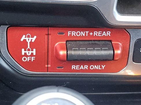 Used 2018 Jeep Wrangler Unlimited Rubicon image 11